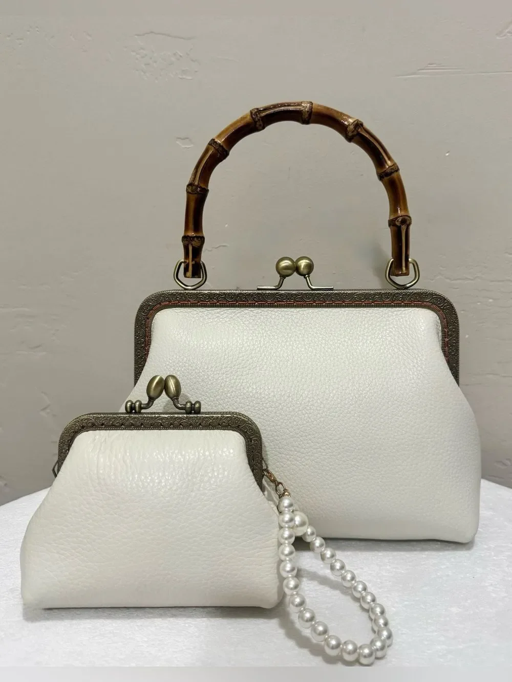Handsewn Genuine Pebble Leather, Retro Style Kisslock & Bamboo Handle Bag Set